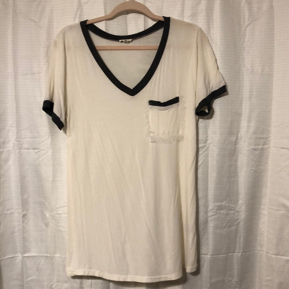 thin off white/cream Vneck with charcoal outline